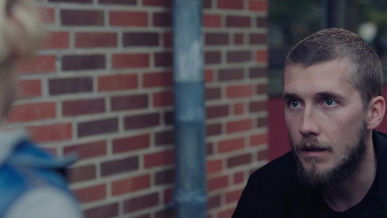 кадр из фильма Пока мы живем