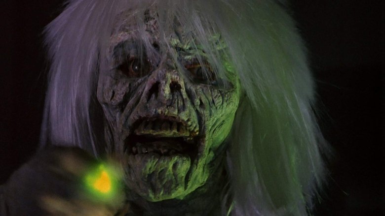 кадр из фильма Кошмарные сёстры