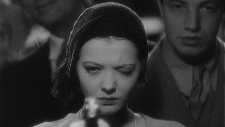 кадр из фильма Городские улицы