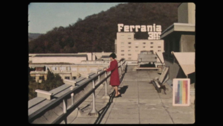 кадр из фильма Fantasmi a Ferrania