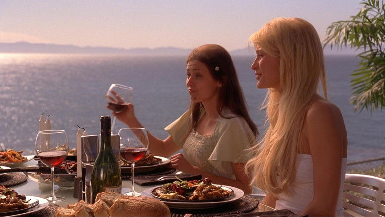 кадр из фильма Красавица и уродина