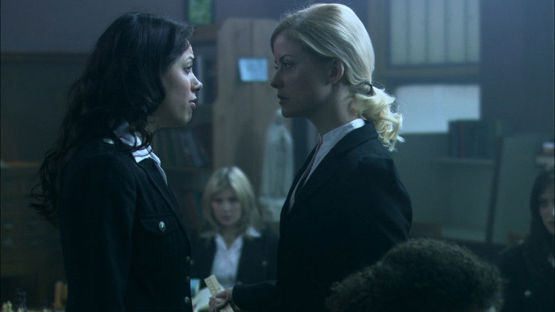 кадр из фильма 5ive Girls