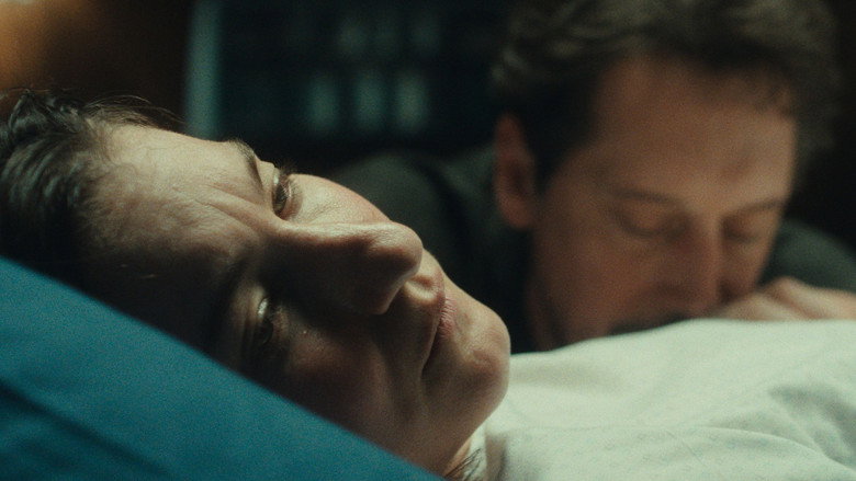 кадр из фильма Мамино дитя