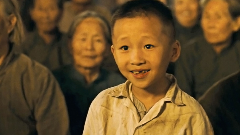 кадр из фильма Жить