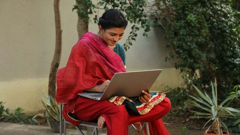 кадр из фильма கமலி from நடுக்காவேரி