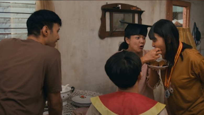 кадр из фильма Jangan Buang Ibu