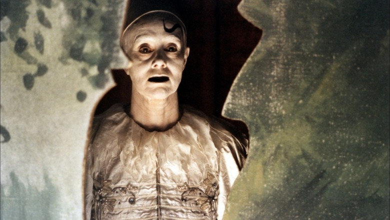 кадр из фильма Фигляр, шумящий на помосте