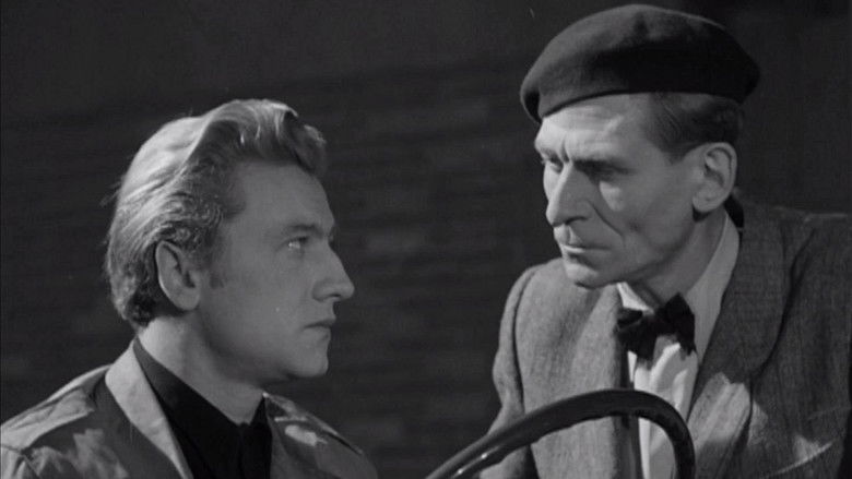 кадр из фильма У них есть Родина