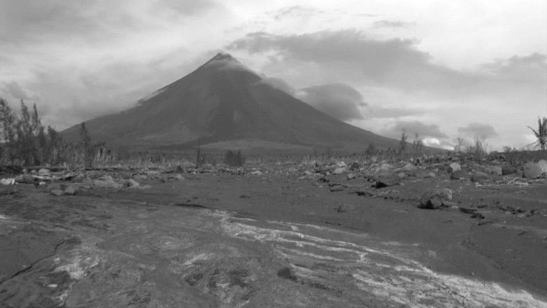 кадр из фильма Kagadanan sa Banwaan Ning mga Engkanto