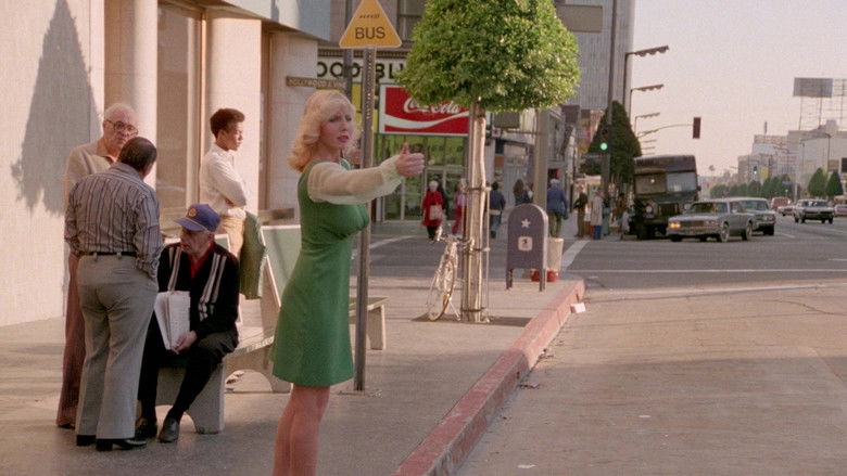 кадр из фильма Кэнди едет в Голливуд