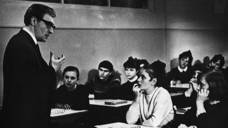 кадр из фильма Доживем до понедельника