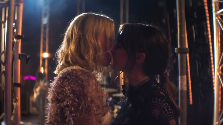 кадр из фильма Nova & Alice