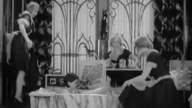 кадр из фильма The Grand Dame