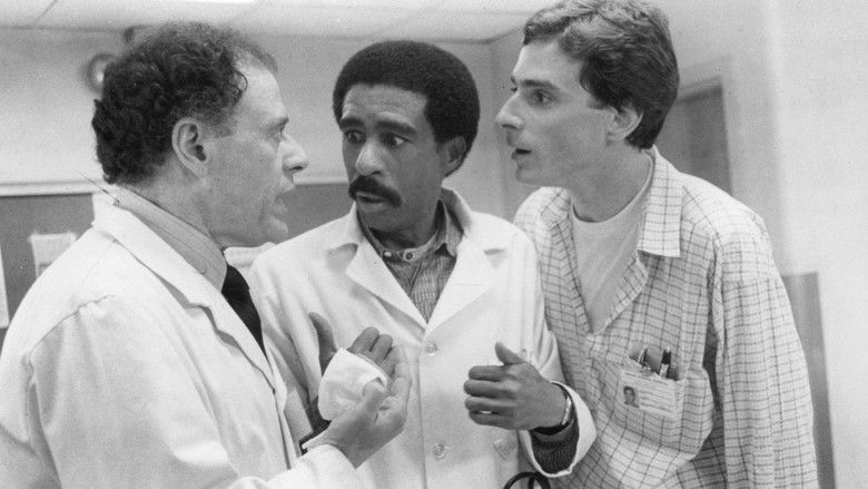 кадр из фильма Критическое состояние