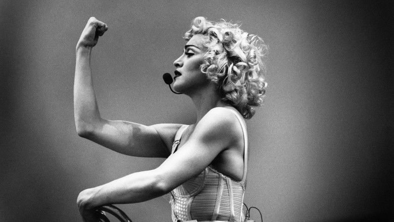 кадр из фильма Becoming Madonna