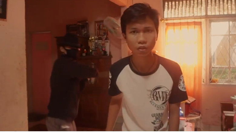 кадр из фильма Laptop Keramat