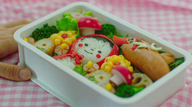 кадр из фильма Сегодня снова издевательский бэнто