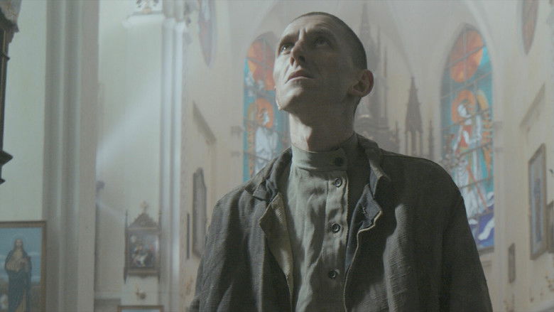 кадр из фильма Призрачно-белый