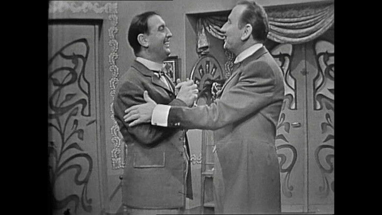 кадр из фильма Блоха в ухе