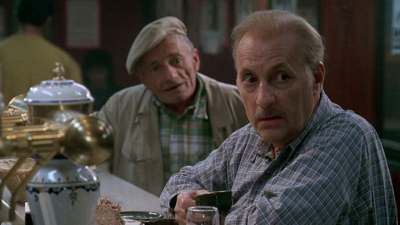 кадр из фильма Любовь в лугах