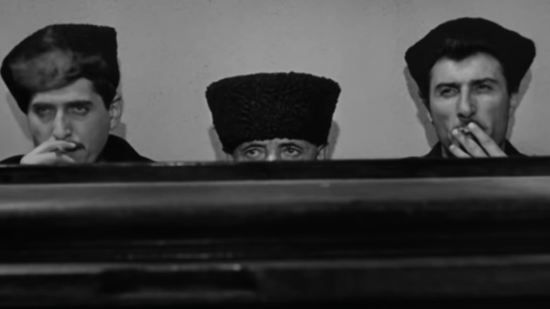 кадр из фильма Братья Сароян