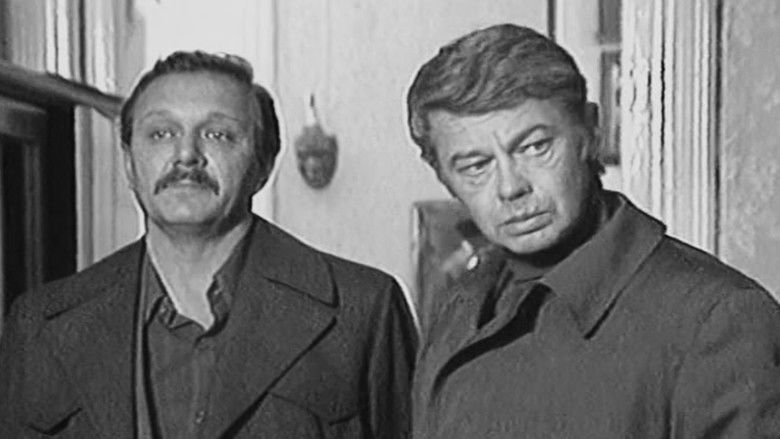 кадр из фильма Следы остаются