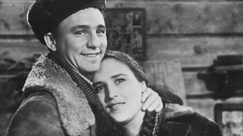 кадр из фильма Чужая родня