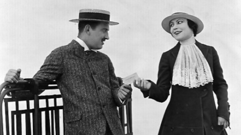 кадр из фильма A Scoundrel's Toll