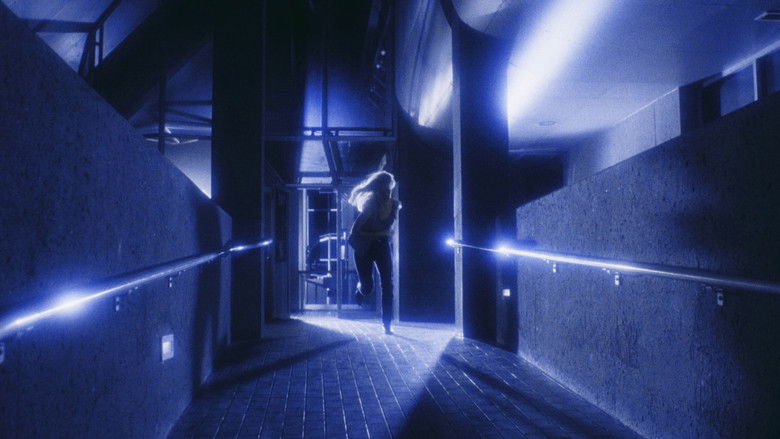 кадр из фильма Киборг–охотник