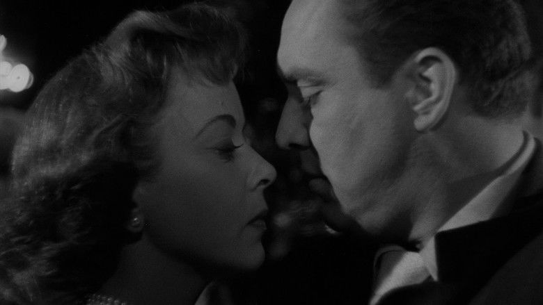 кадр из фильма The Bigamist