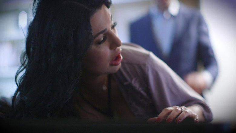 кадр из фильма 40 ans, secrets de femmes mariées