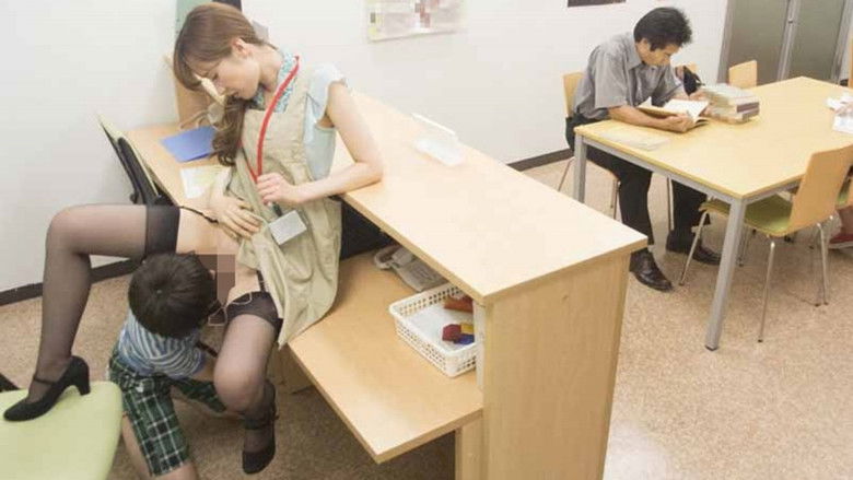 кадр из фильма DVDES-786 ママ失格 〜ワルガキに寝取られ子◯チ◯ポに調教されて雌豚ザーメンタンク化する清楚ママ！〜