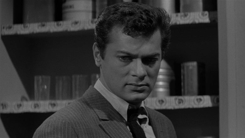 кадр из фильма The Midnight Story