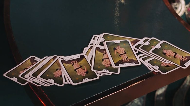 кадр из фильма 007: Живи и дай умереть