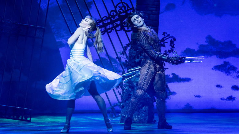 кадр из фильма Edward Scissorhands: Matthew Bourne’s Dance Version