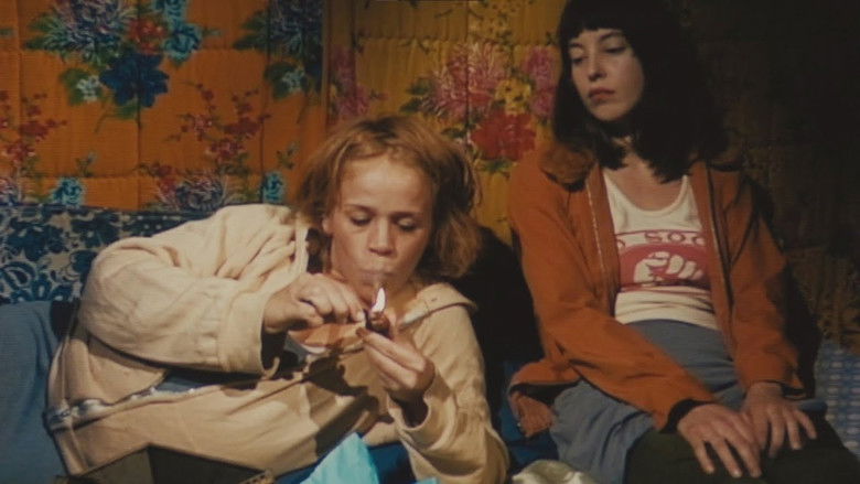 кадр из фильма Zoe