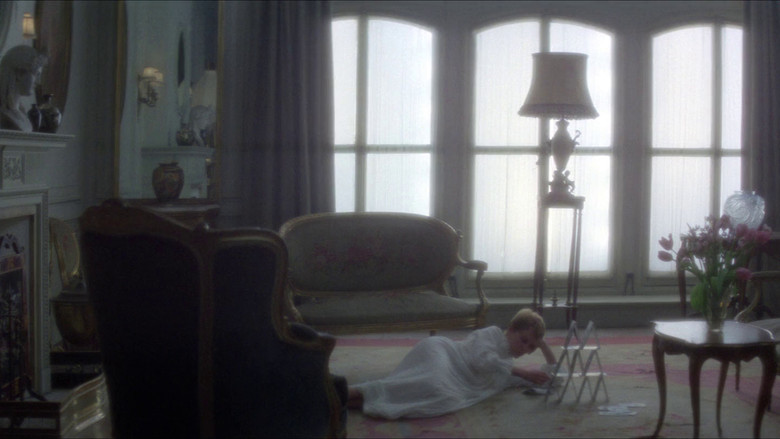 кадр из фильма Замкнутый круг