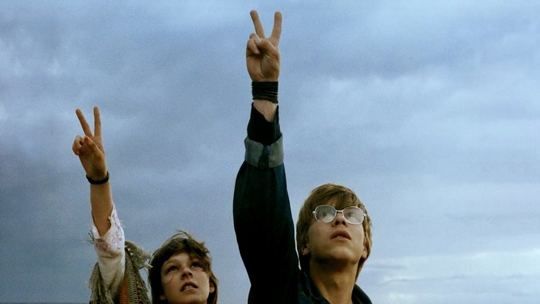 кадр из фильма Дети из отеля «Америка»