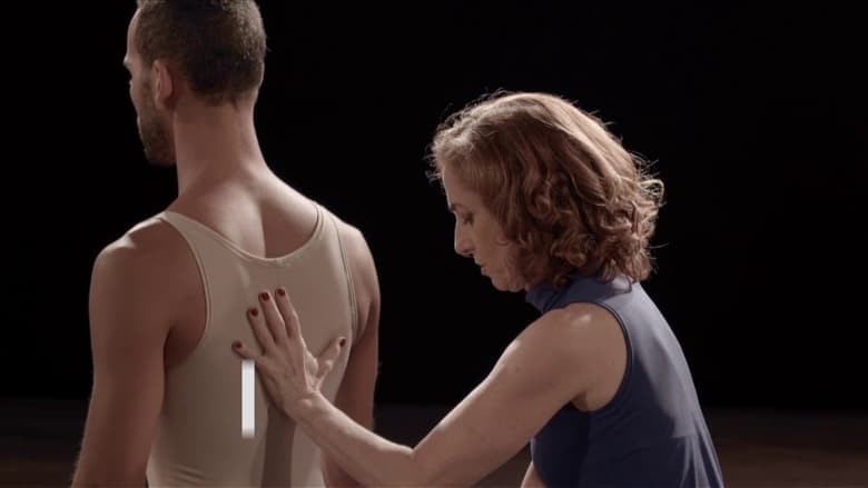 кадр из фильма Angel Vianna – Voando Com os Pés no Chão