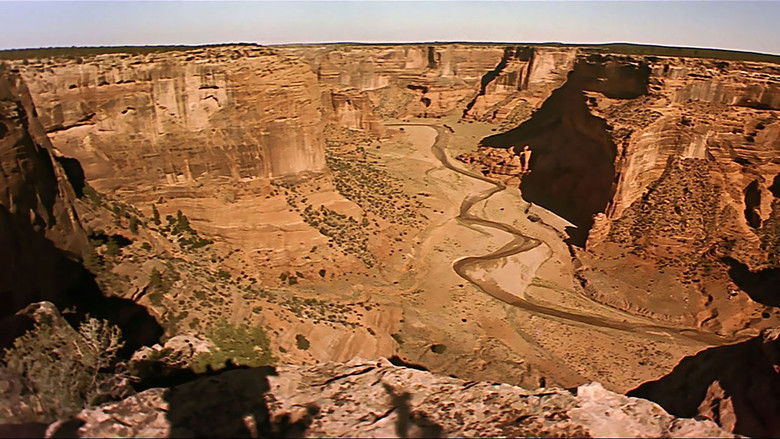 кадр из фильма Золото Маккенны