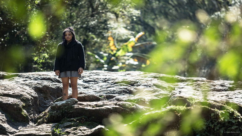 кадр из фильма Quando Rio Perde Chão, Ele Vira Cachoeira