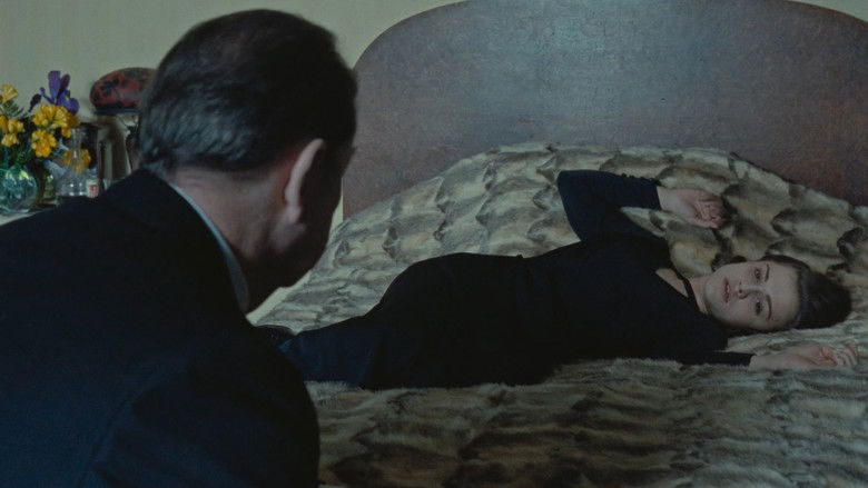 кадр из фильма Король Парижа