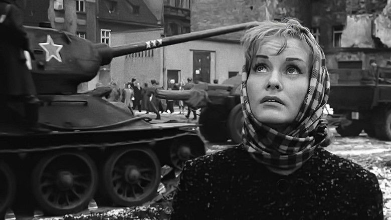 кадр из фильма Как быть любимой