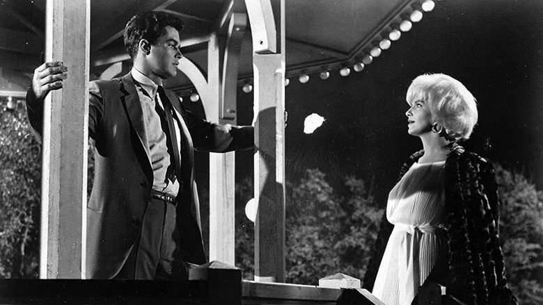 кадр из фильма The Stripper