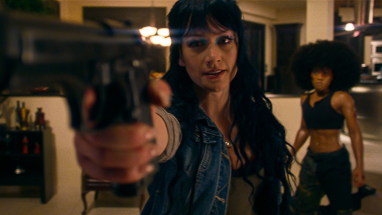 кадр из фильма Джейд