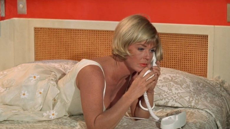 кадр из фильма Лодка со стеклянным дном