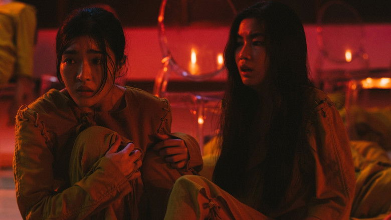 кадр из фильма Демоны внутри