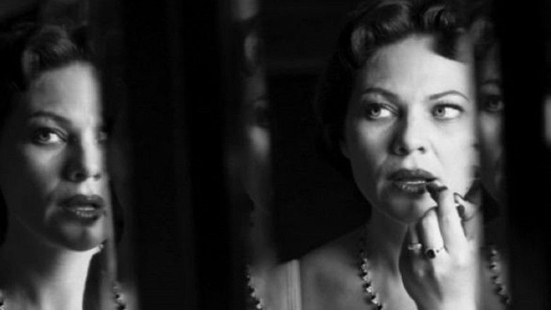 кадр из фильма ДАУ. Нора мама