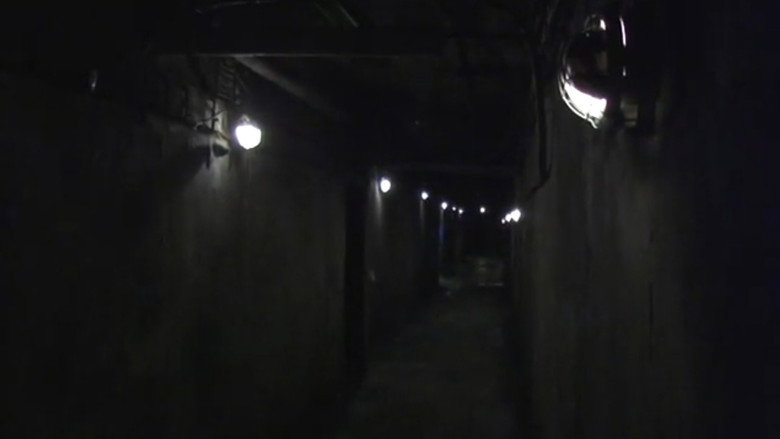 кадр из фильма Hostel Dissected