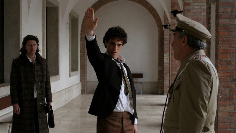 кадр из фильма Mio fratello è figlio unico